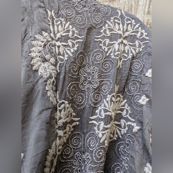 Johnny Was Dark Grey Embroidered Kimono Size XL - Picture 10 of 10